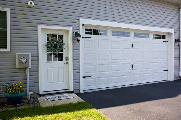 24/7 Emergency Garage Door Panel Replacement experts in Belmar, NJ